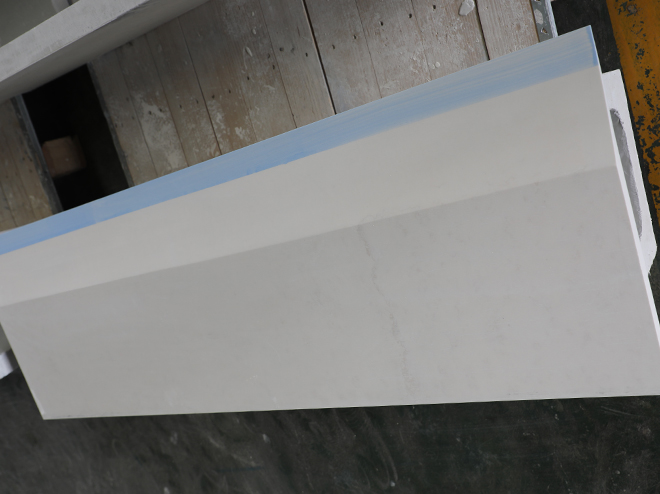 ceramic caster tip board for aluminum casting showing high-quality refractory surface and precision design